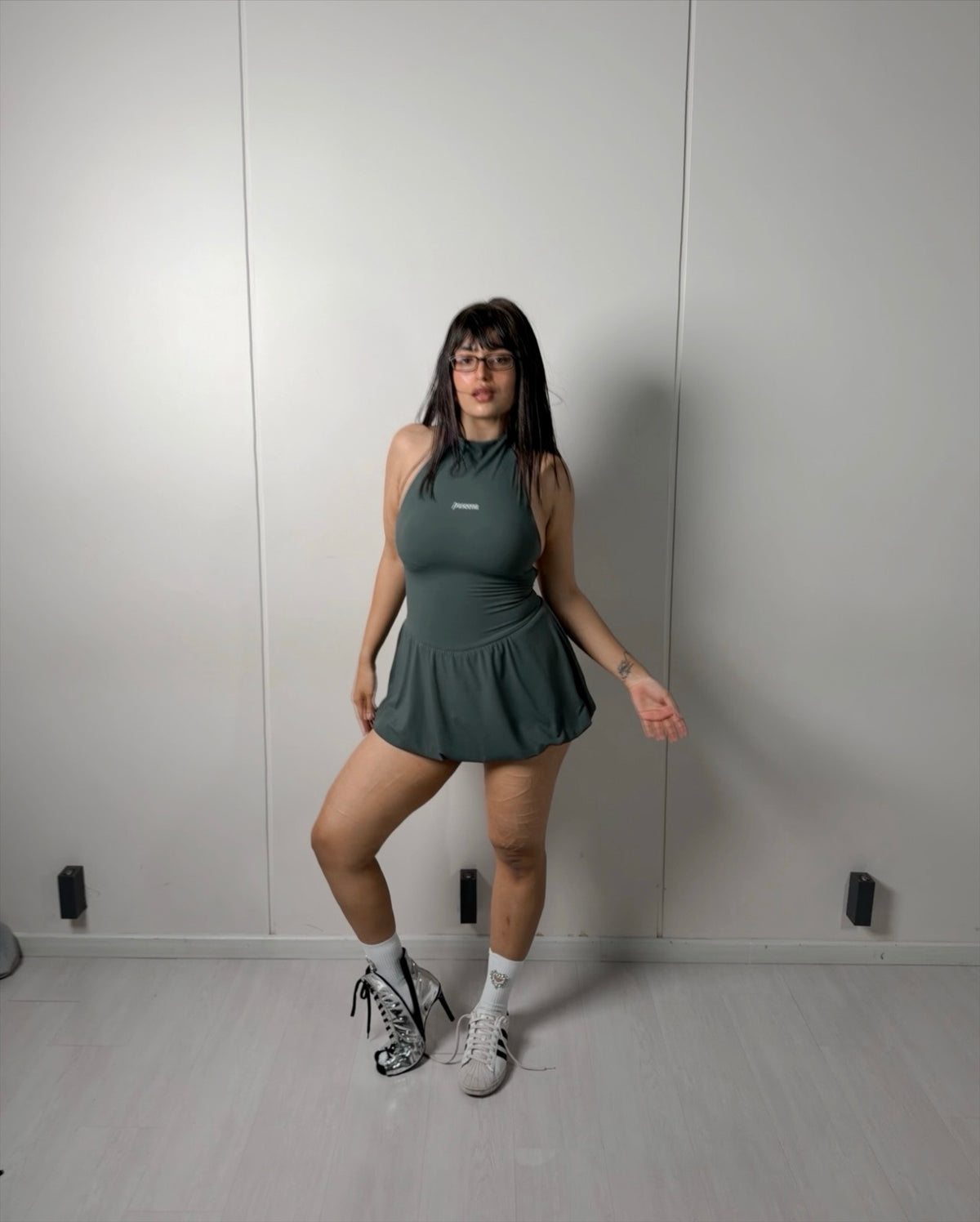dress.