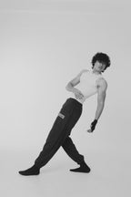form. (pants)