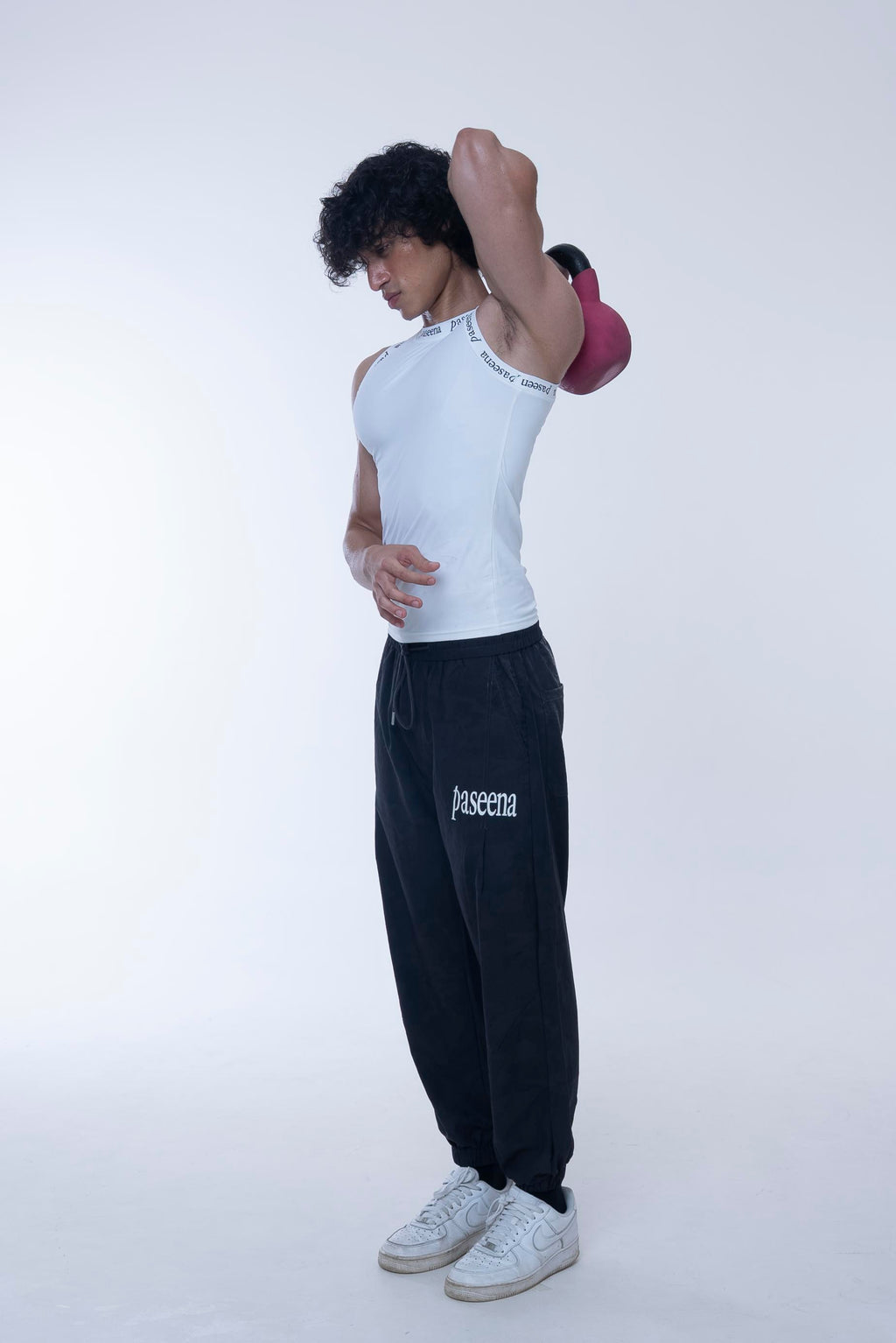 form. (pants)