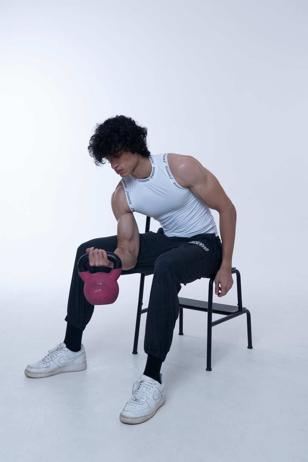 form. (pants)