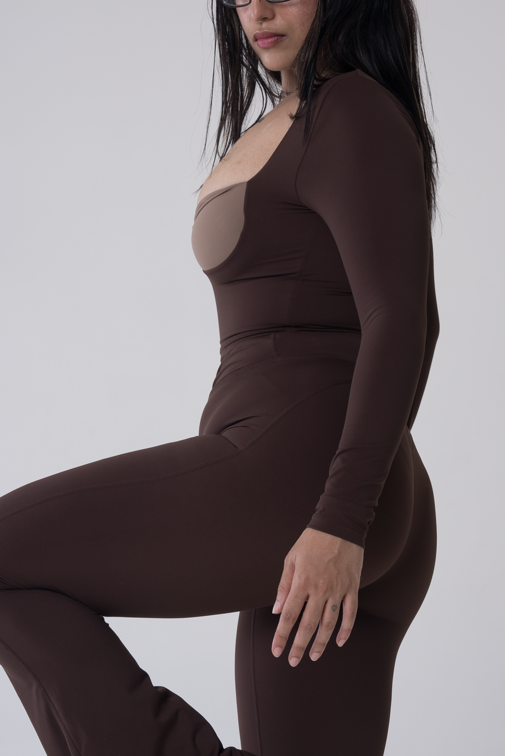 SHE. (knotted flare leggings)