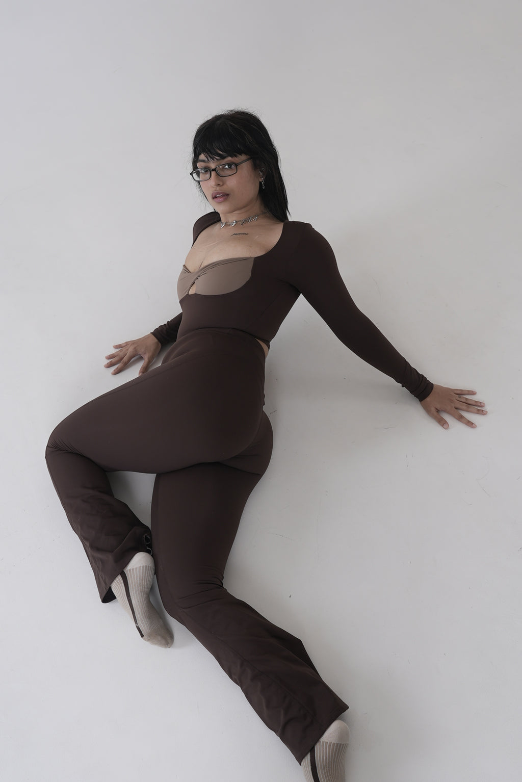 SHE. (knotted flare leggings)