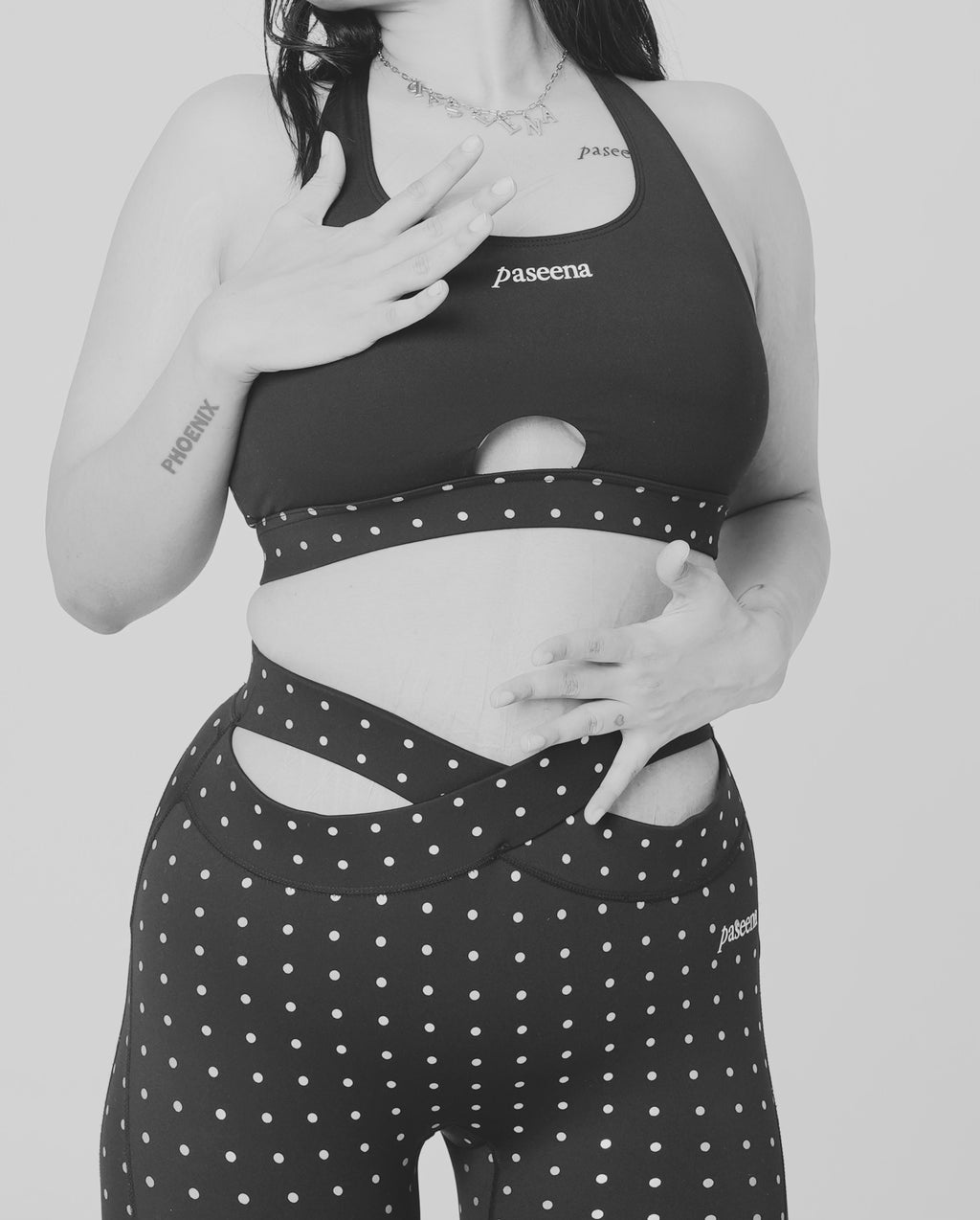 b&w. (top).
