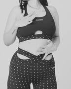 b&w. (top).