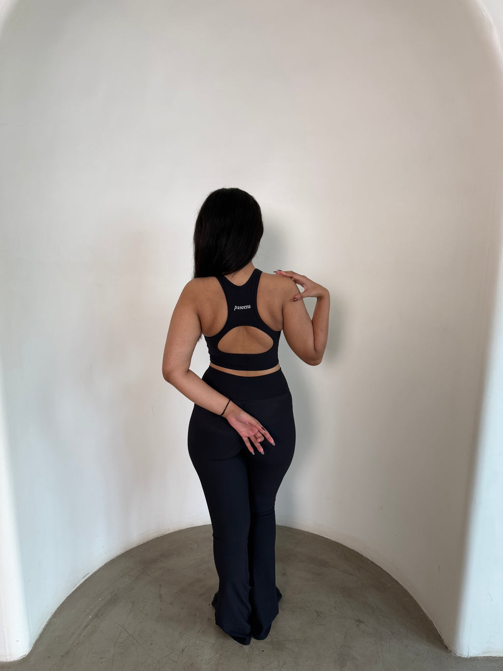 bby. (v-flare pants)