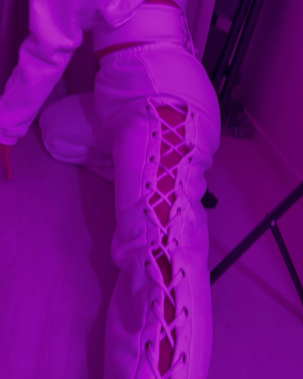 corset. (pants)